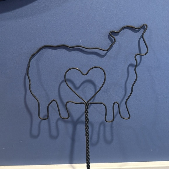 Vintage Primitive Twisted Wire Rug Beater Rare Cow Figure and Heart - Picture 2 of 10